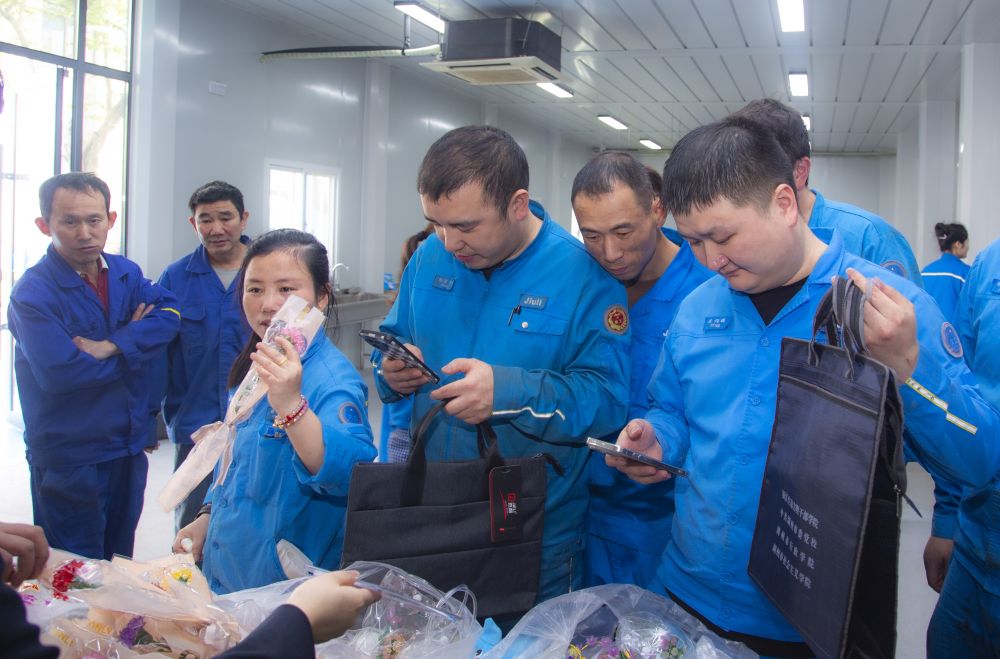 Z6��������ʱ(�й�)-�ٷ���վ